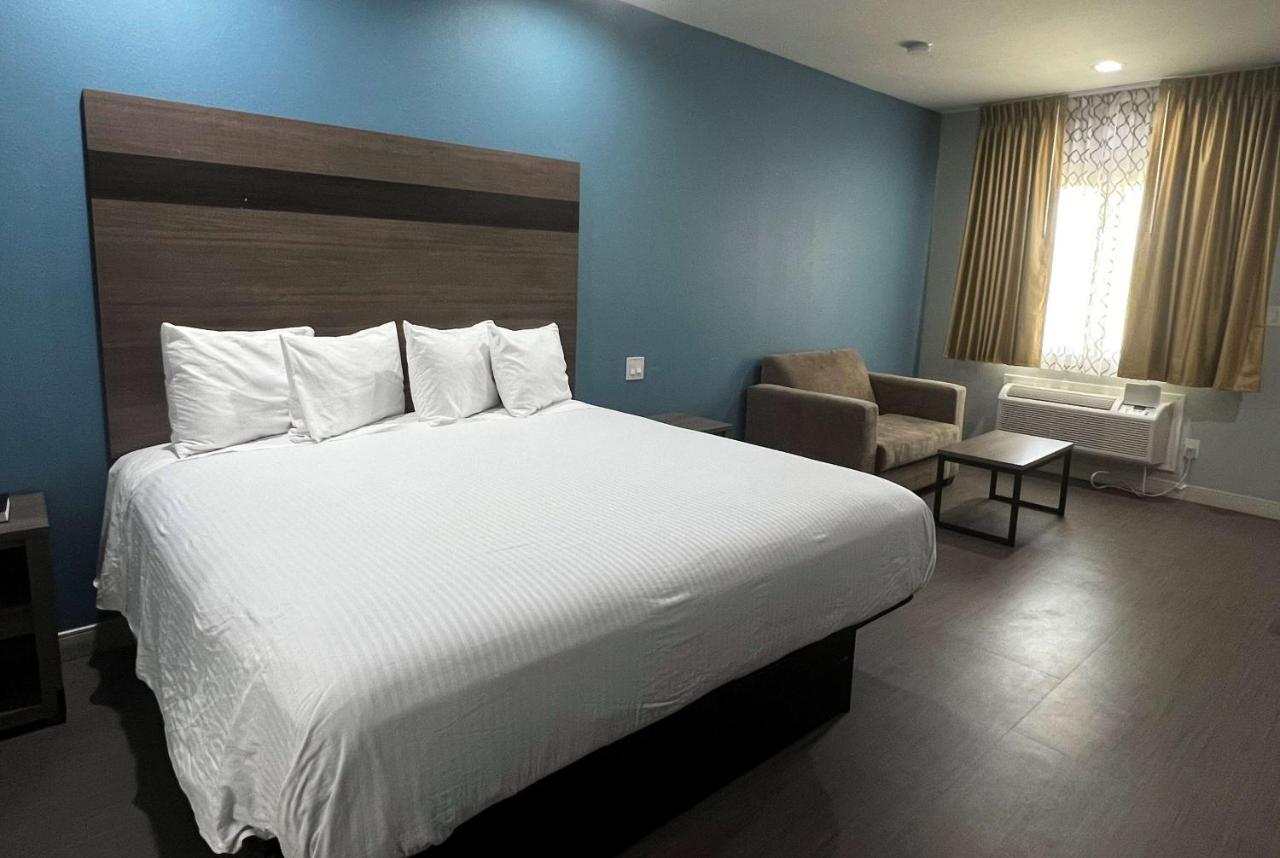 Baymont By Wyndham Freeport Texas酒店 外观 照片